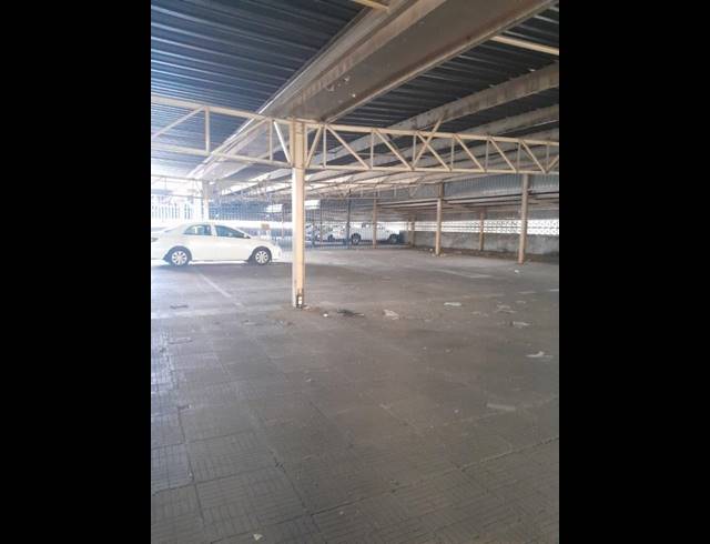 2,500M² BUILDING FOR SALE IN RUSTENBURG CENTRAL